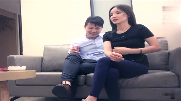 沈先生与穿高端紧身裤的极品妹子，3场淫荡激情盛宴